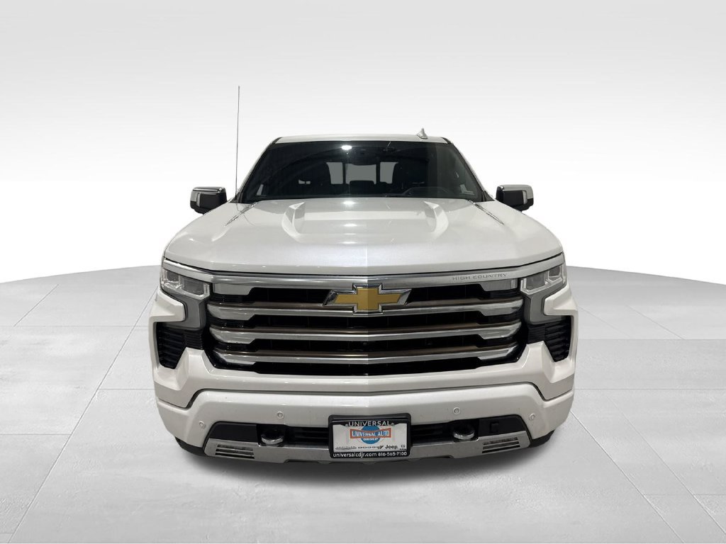 Used 2022 Chevrolet Silverado 1500 High Country w/ High Country Premium Package AWD/4WD image 12