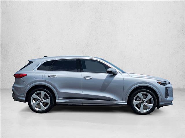 Certified 2025 Audi Q5 Prestige AWD/4WD video 4