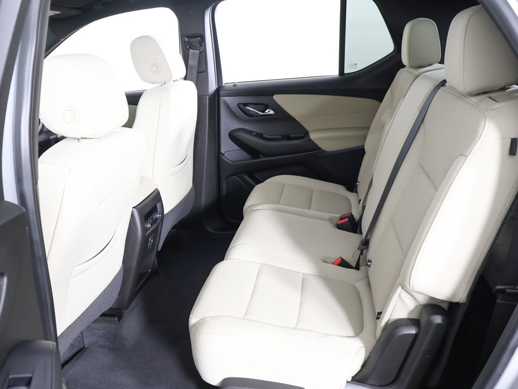 Used 2022 Chevrolet Traverse LS AWD/4WD image 32
