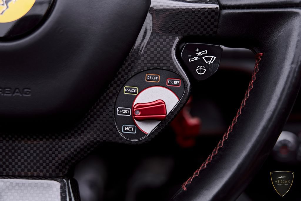 Used 2014 Ferrari 458 Spider RWD image 66