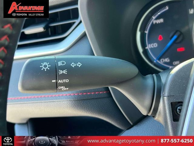 Used 2023 Toyota RAV4 SE w/ Weather & Moonroof Package image 29