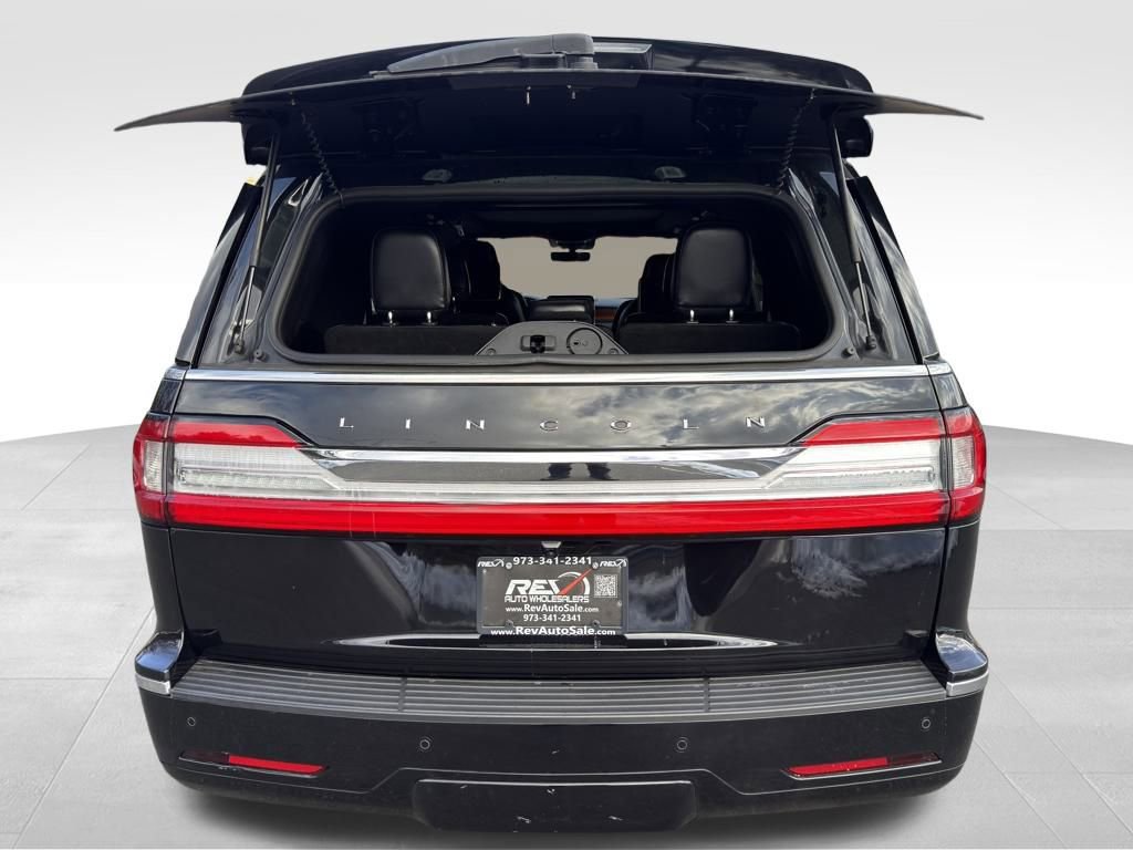 Used 2019 Lincoln Navigator Reserve image 26