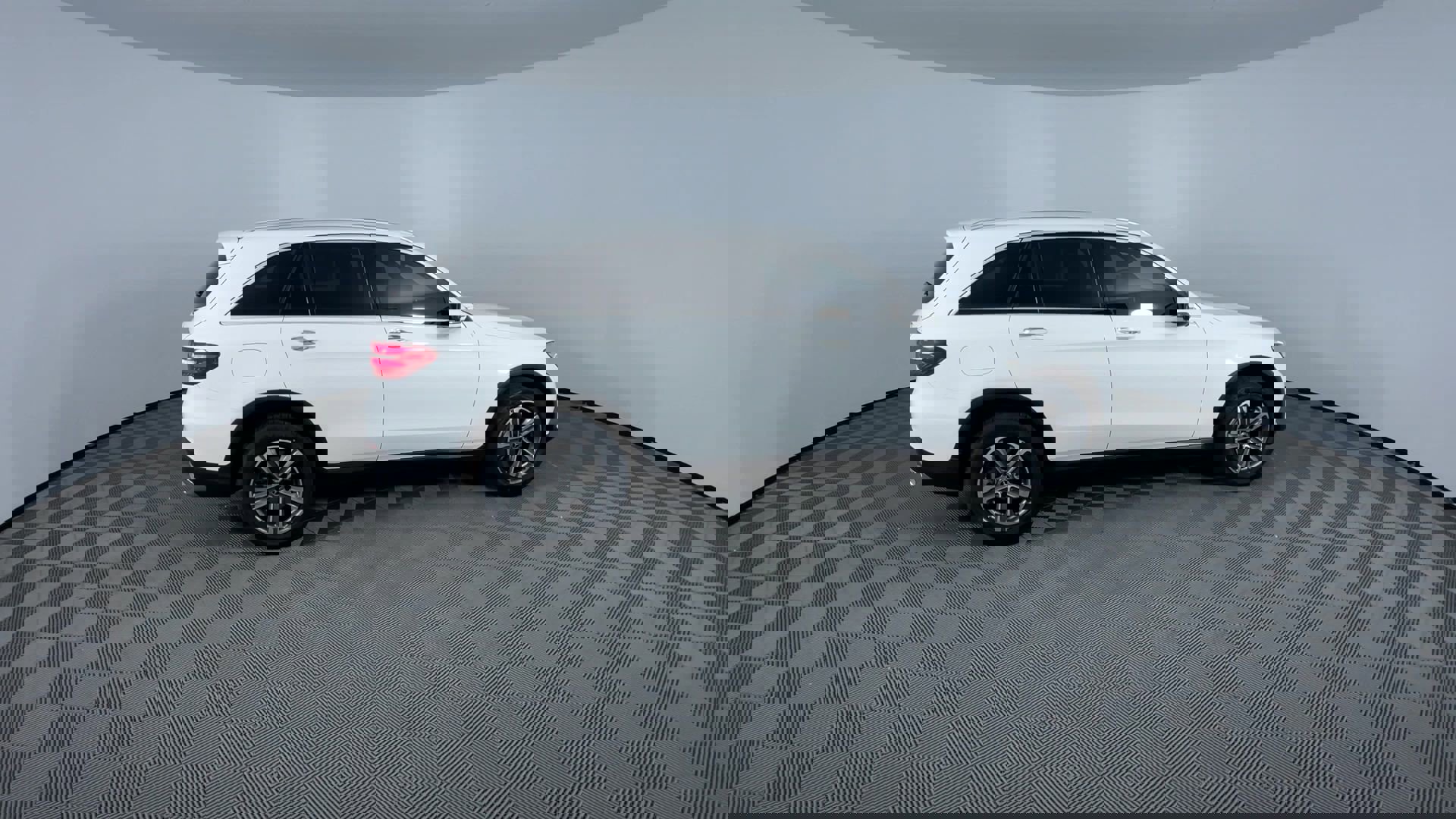 Used 2018 Mercedes-Benz GLC 300 image 9