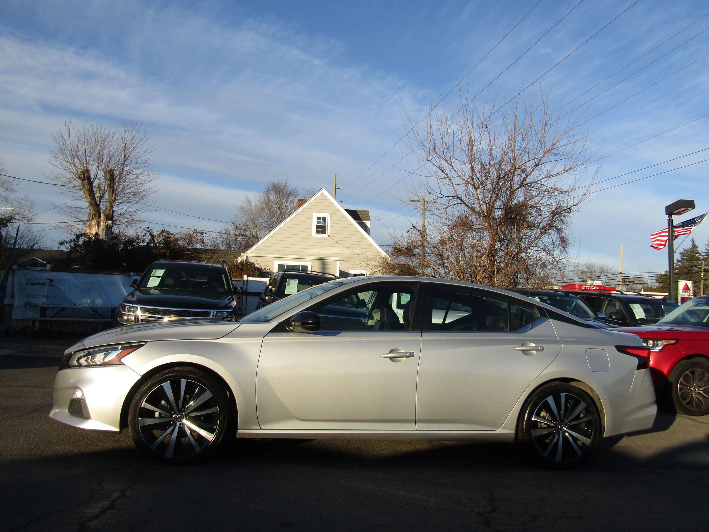 Used 2021 Nissan Altima 2.5 SR FWD image 4