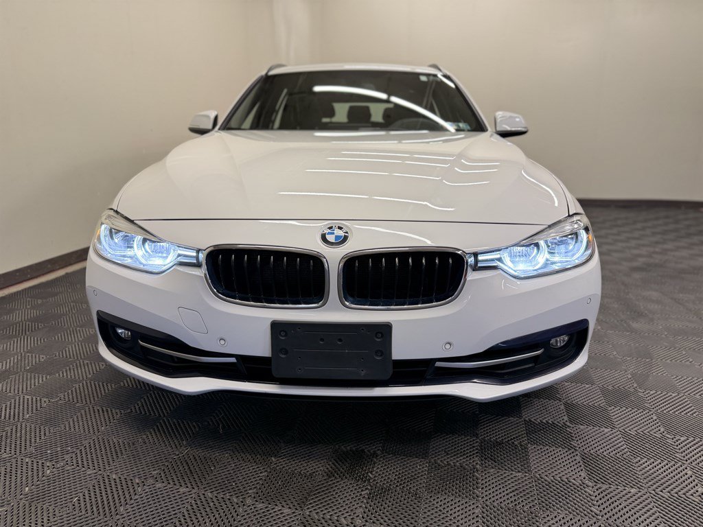 Used 2018 BMW 330i xDrive Wagon AWD/4WD image 4