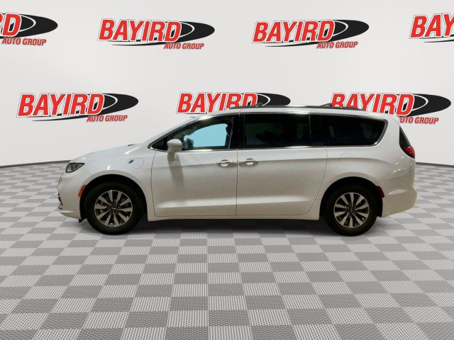 Used 2021 Chrysler Pacifica Touring-L image 6