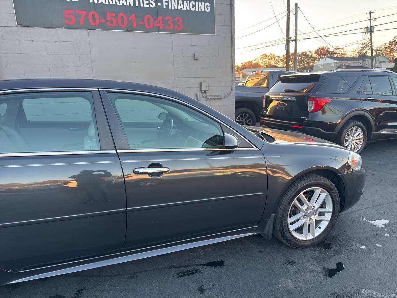 Used 2013 Chevrolet Impala LTZ FWD image 10