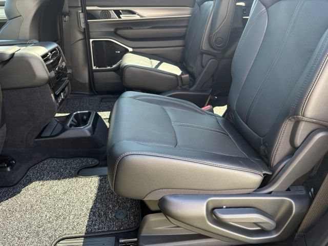 New 2026 Jeep Grand Wagoneer 4WD image 12