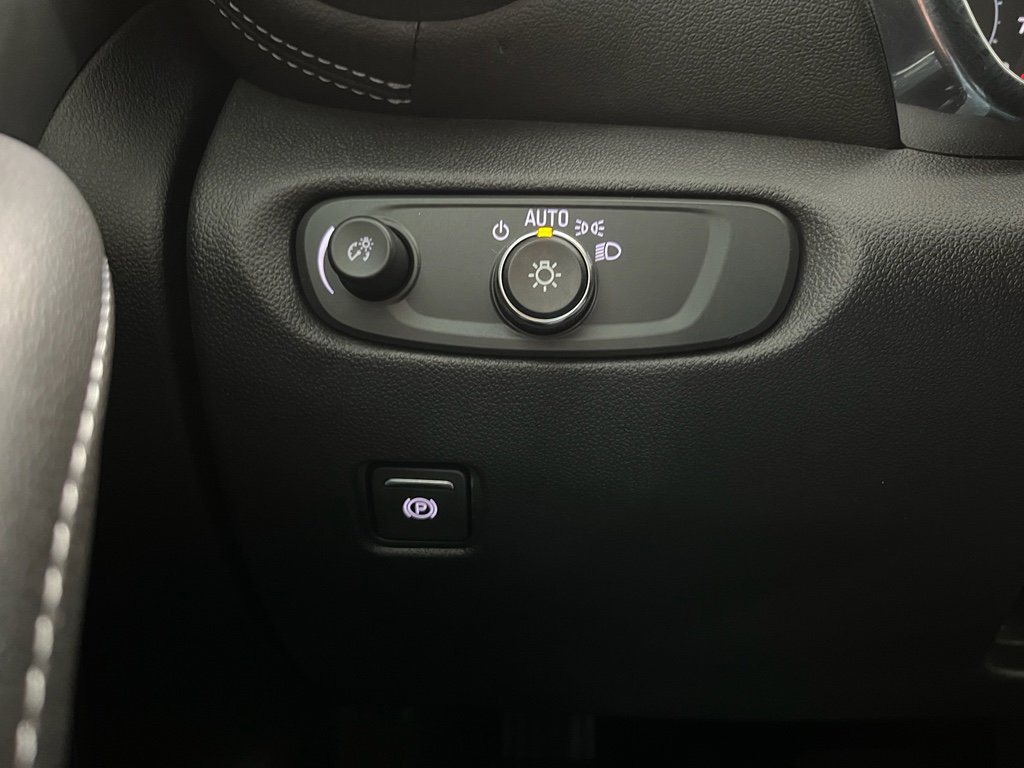 Used 2024 Chevrolet Blazer LT w/ Convenience Package image 32