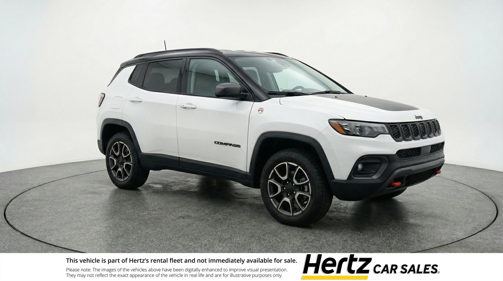 Used 2025 Jeep Compass Trailhawk image 1