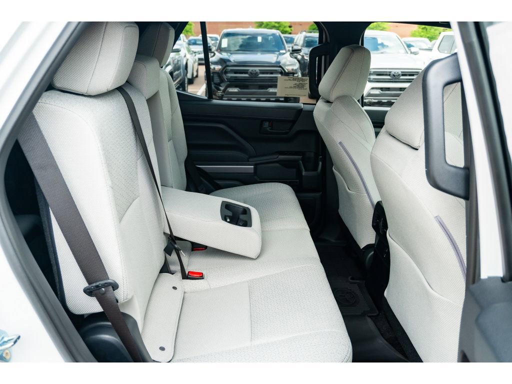 New 2026 Toyota 4Runner SR5 RWD image 18