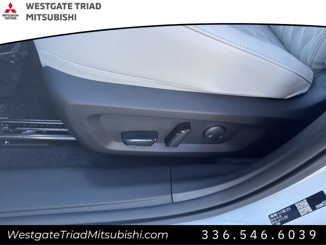 New 2026 Mitsubishi Outlander SEL FWD image 13