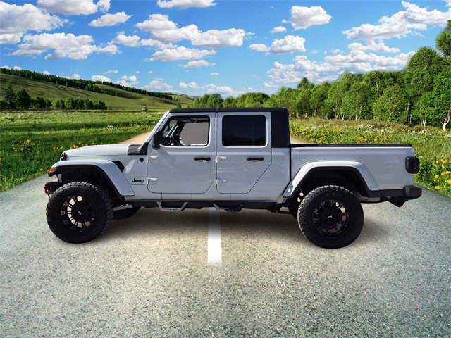 Certified 2021 Jeep Gladiator Willys image 3