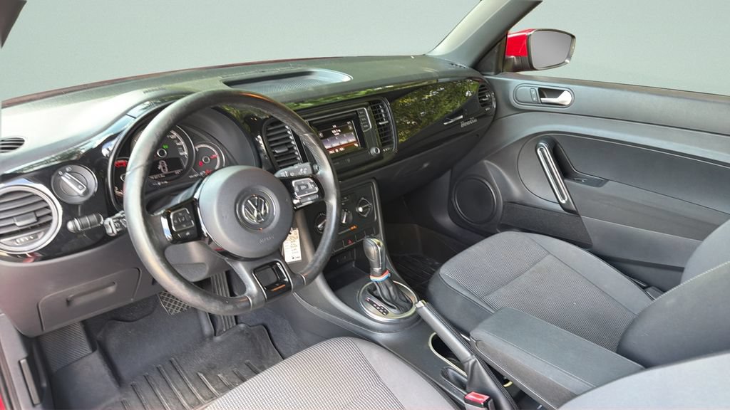 Used 2019 Volkswagen Beetle 2.0T S FWD image 23