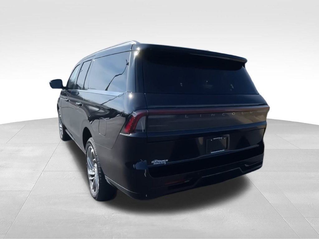 New 2026 Lincoln Navigator L Reserve AWD/4WD image 6