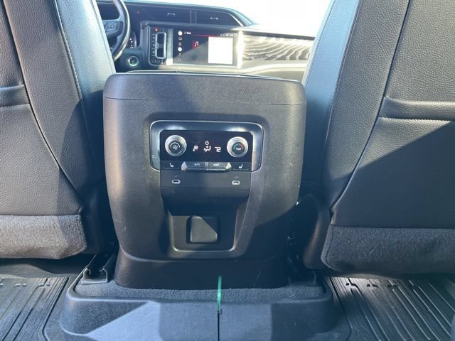 Certified 2022 GMC Yukon Denali w/ Denali Premium Package RWD image 16
