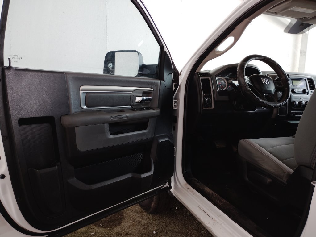 Used 2017 RAM 2500 Tradesman w/ Power & Remote Entry Group RWD image 22