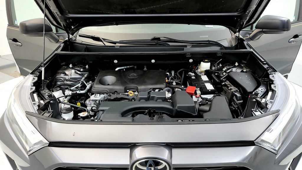 Used 2023 Toyota RAV4 LE AWD/4WD image 15