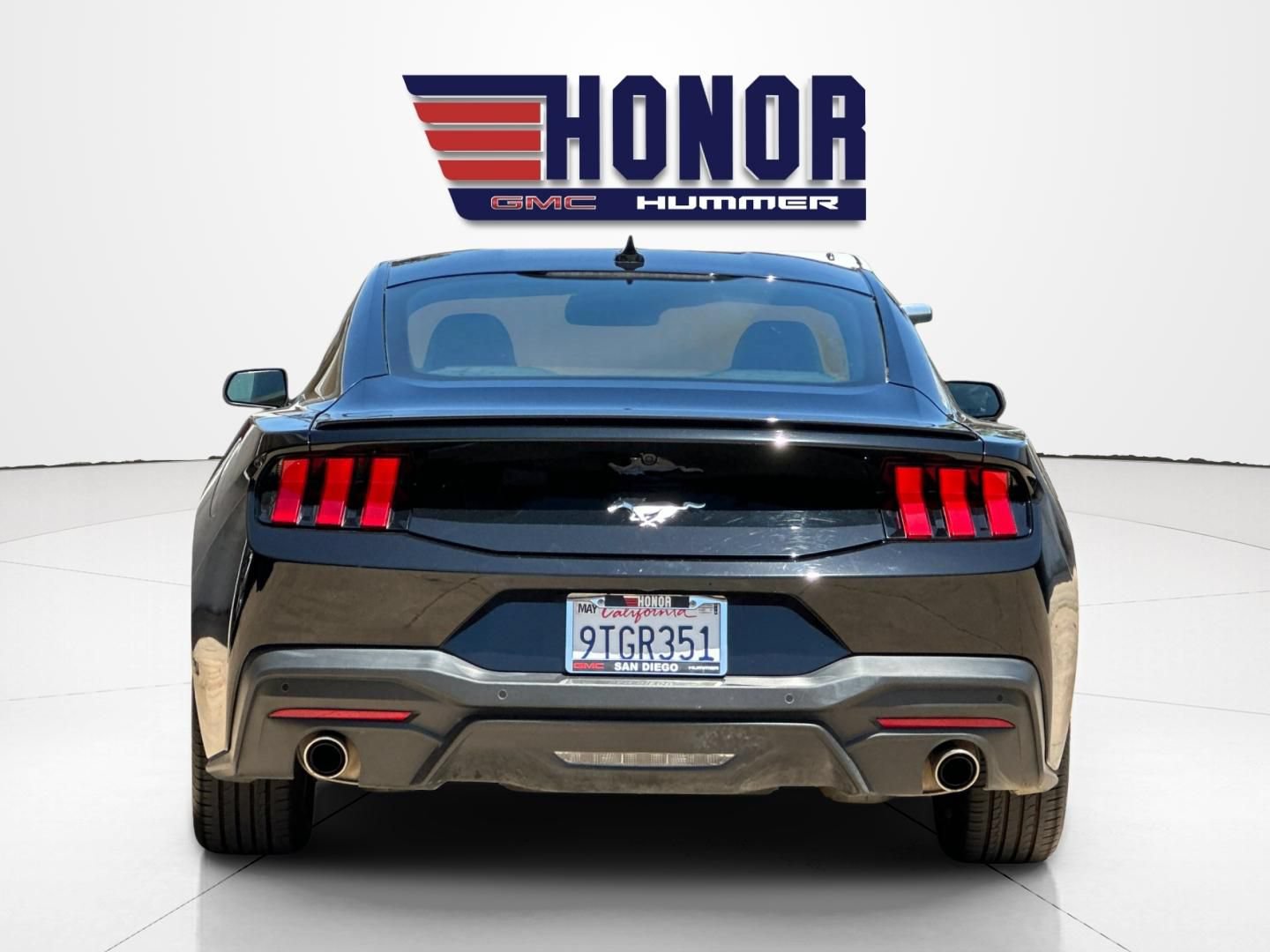 Used 2025 Ford Mustang Premium RWD image 5