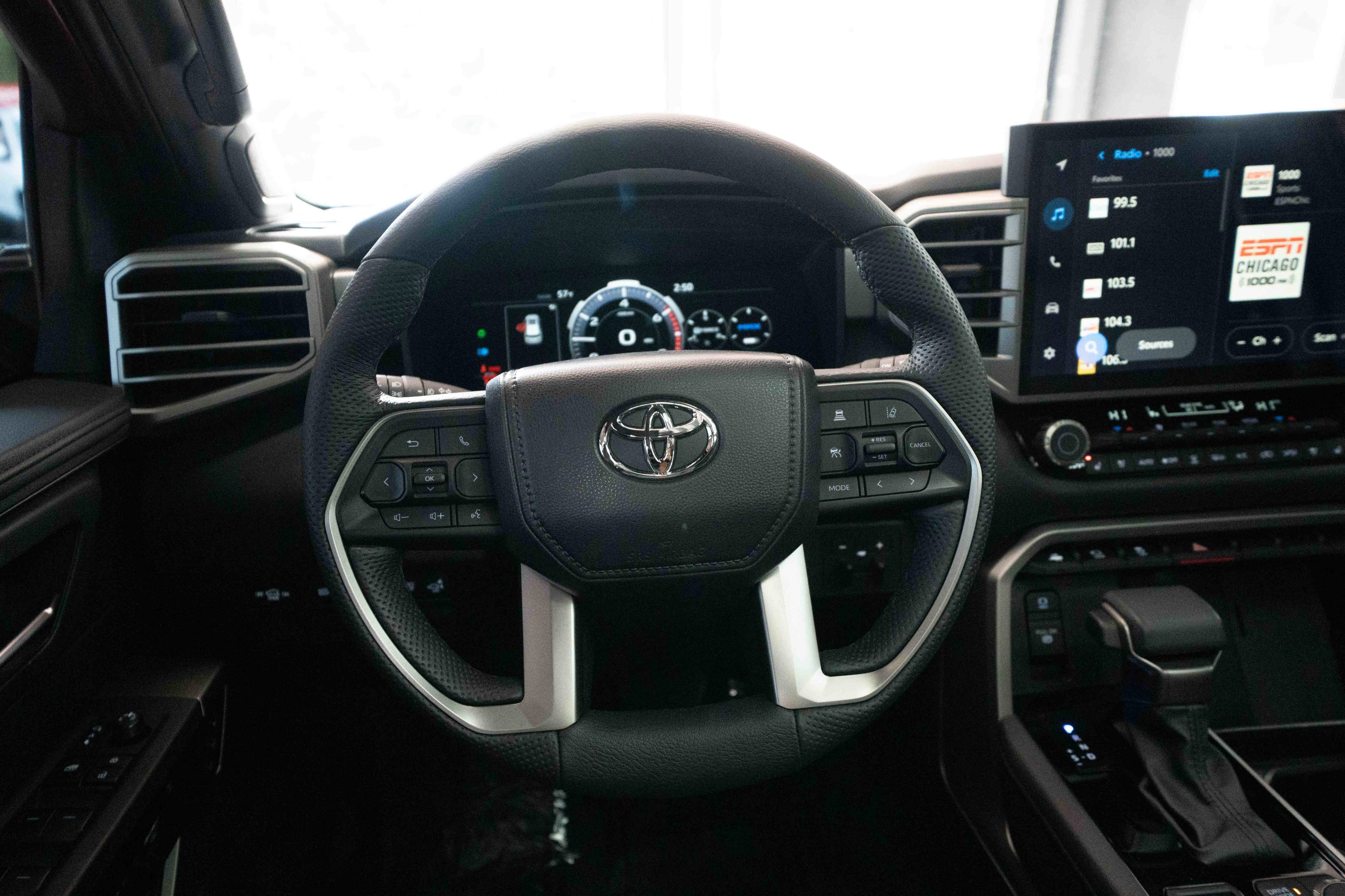 Used 2025 Toyota Sequoia Limited w/ Tow Technology Package image 21