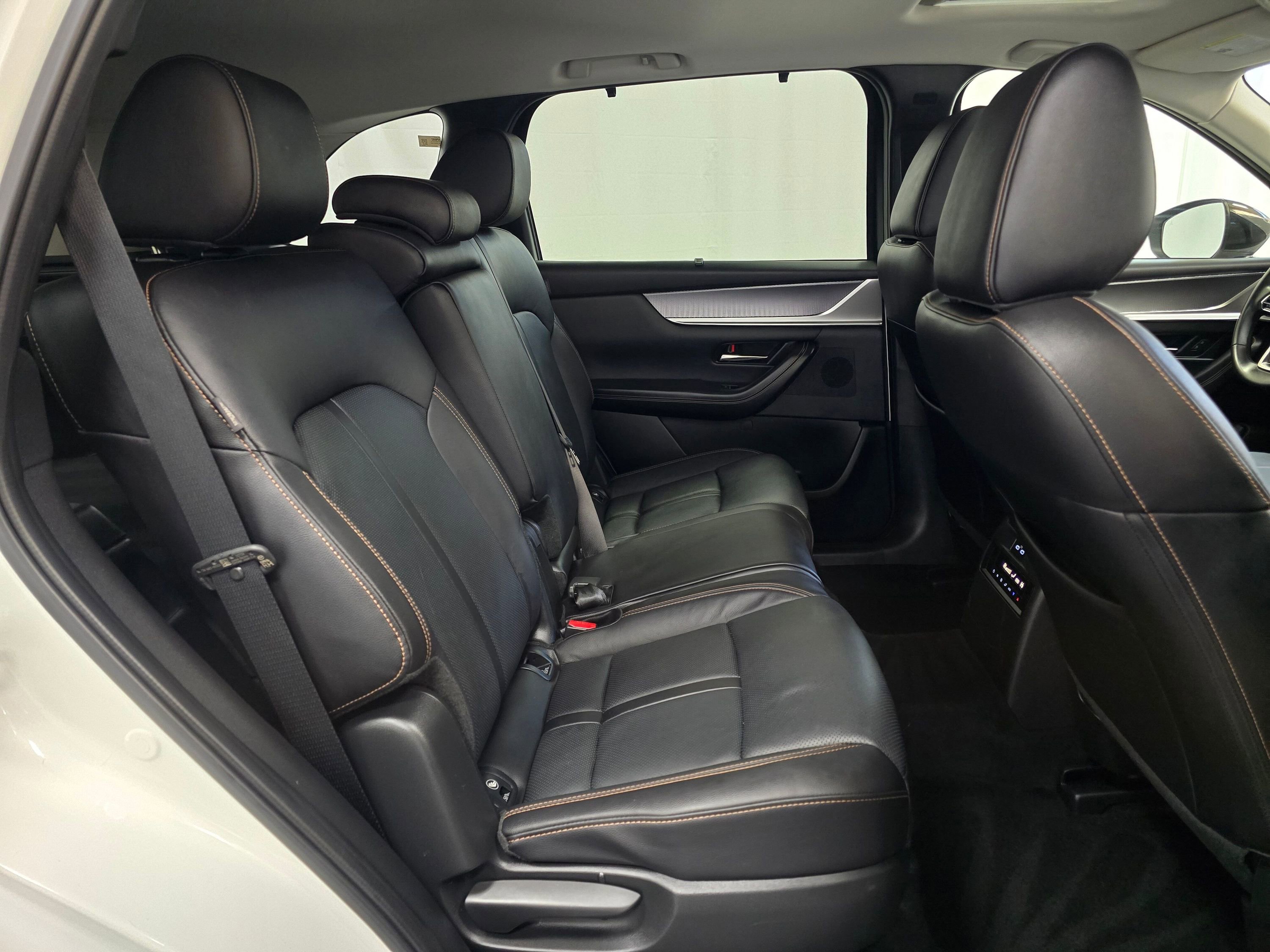 Used 2025 MAZDA CX-70 3.3 Turbo w/ Preferred Package image 25