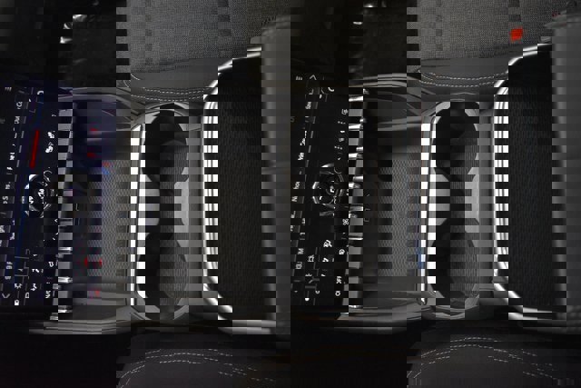 Used 2025 GMC Terrain Elevation image 29