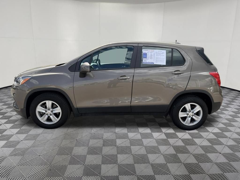Used 2020 Chevrolet Trax LS FWD image 4