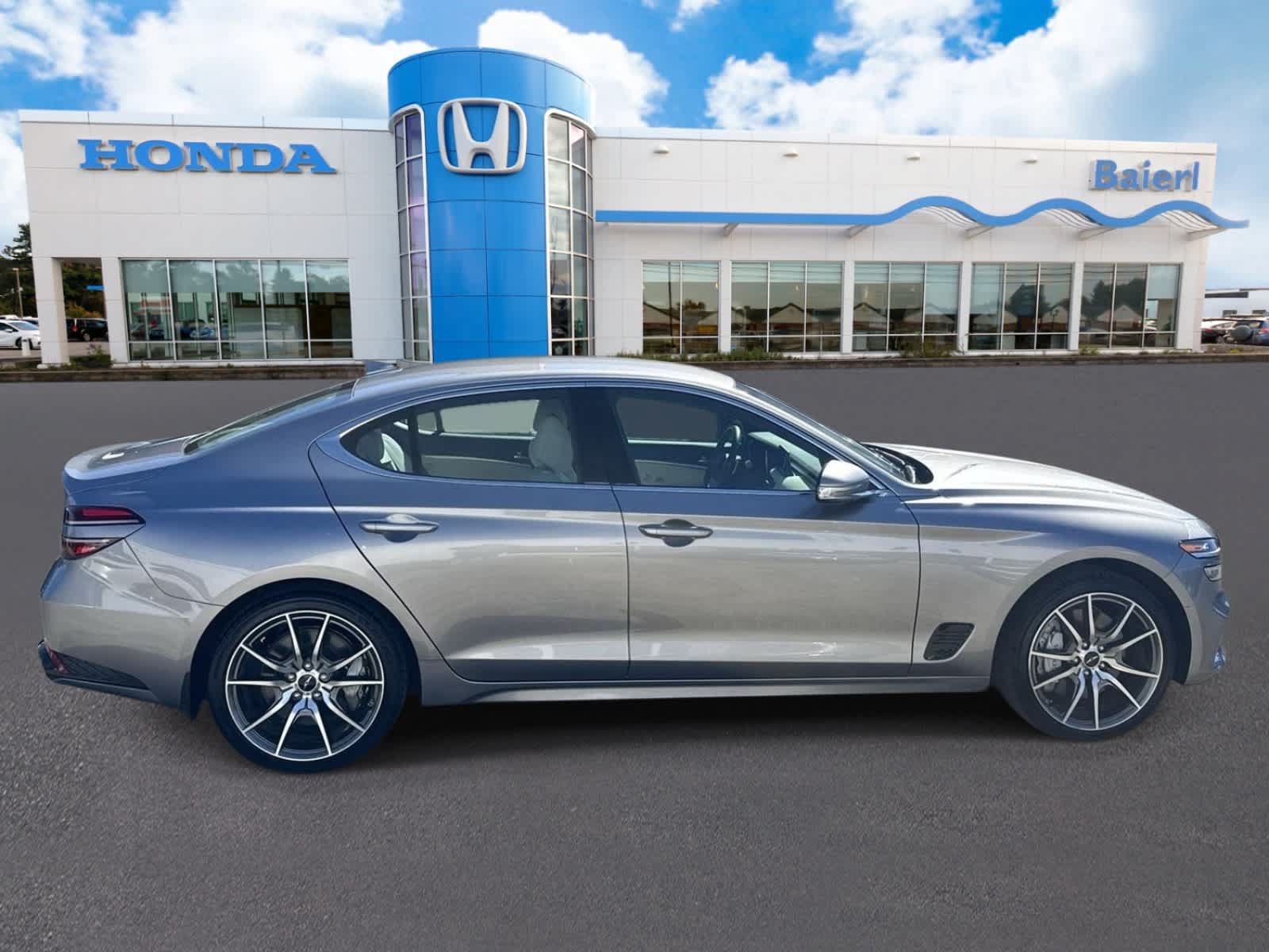 Used 2025 Genesis G70 2.5T AWD/4WD image 6