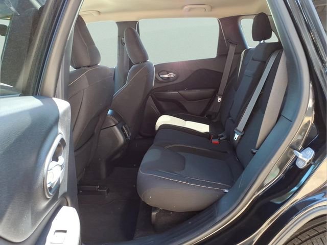 Used 2016 Jeep Cherokee Latitude image 22