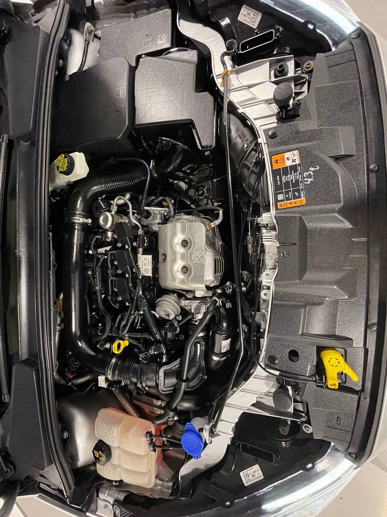 Used 2017 Ford Focus SE image 35