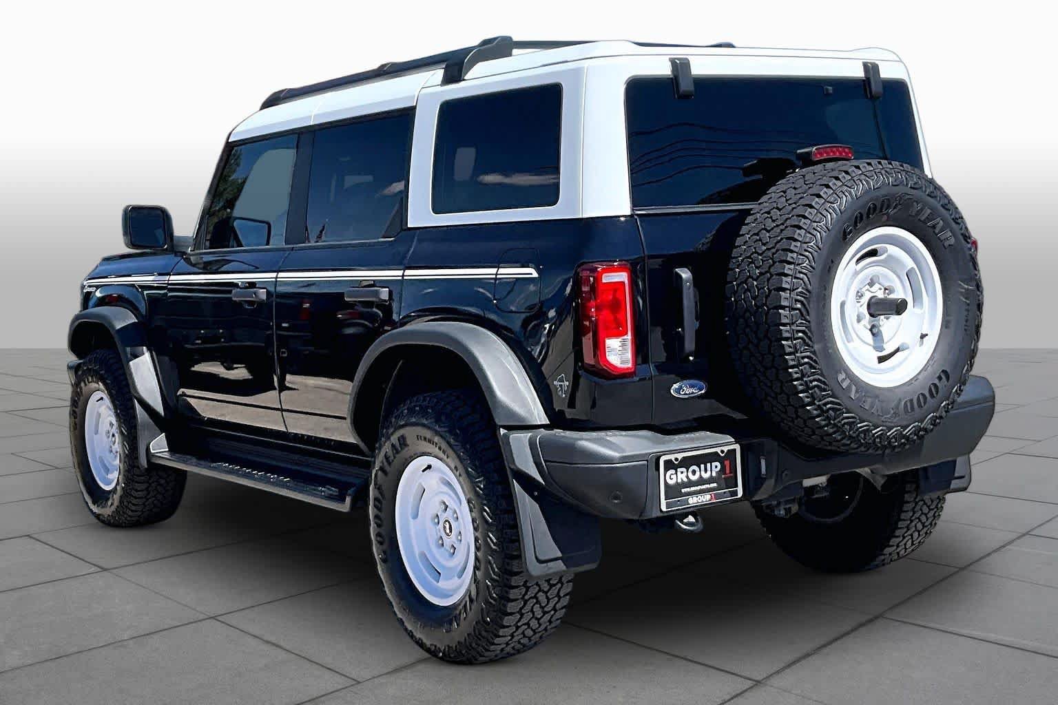 Used 2025 Ford Bronco Heritage Edition AWD/4WD image 11