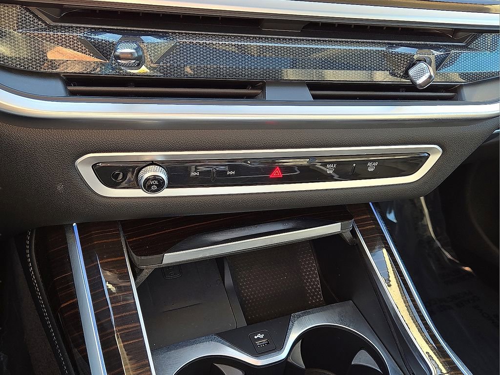 Used 2026 BMW X7 xDrive40i AWD/4WD image 27