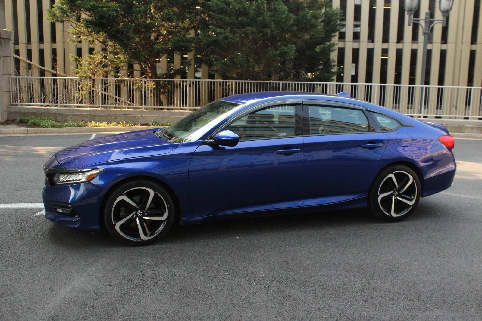 Used 2020 Honda Accord Sport image 12