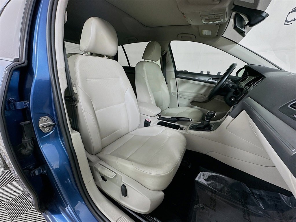 Used 2015 Volkswagen Golf SE w/ Lighting Package image 33