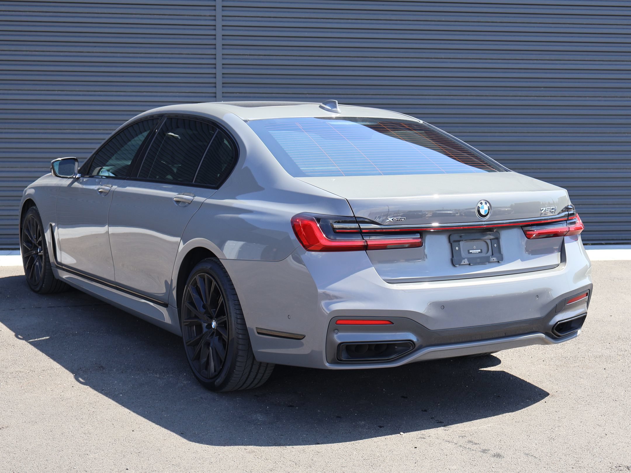 Used 2022 BMW 750i xDrive w/ Autobahn Package AWD/4WD image 7