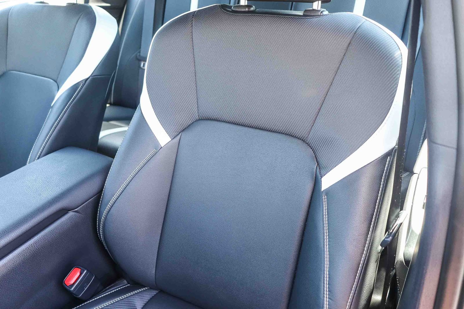 Certified 2025 Toyota Camry SE FWD image 31