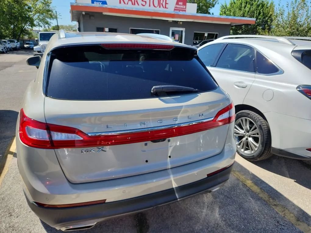 Used 2018 Lincoln MKX Reserve FWD image 8
