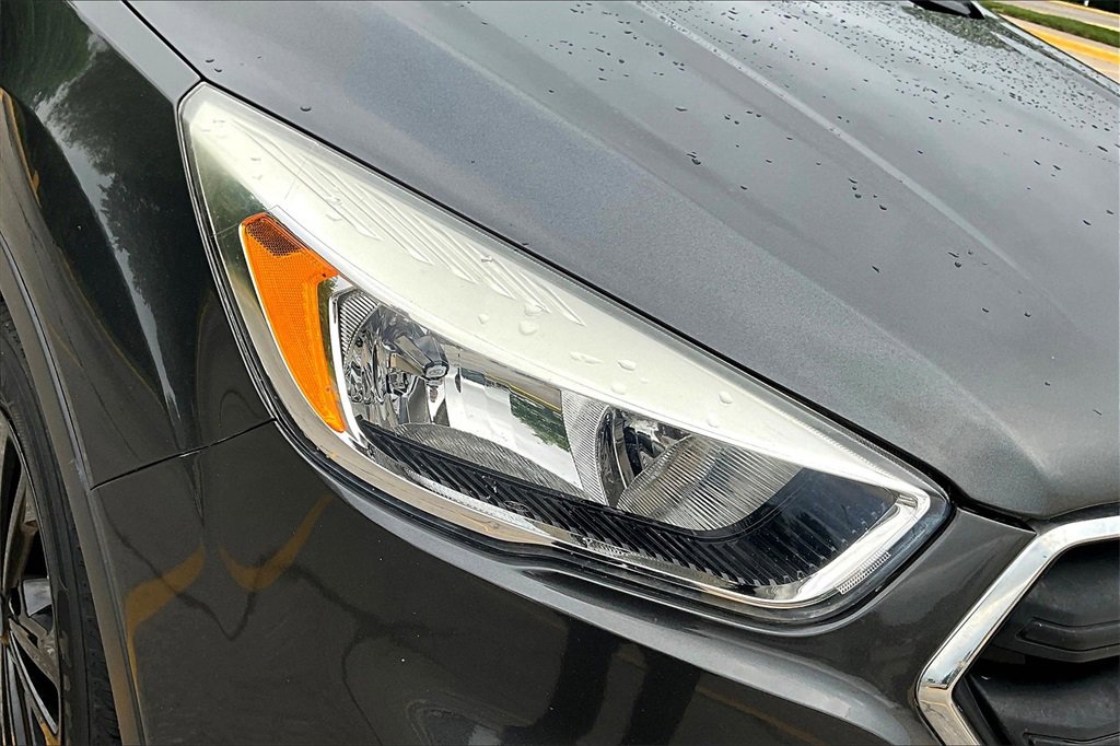 Used 2019 Ford Escape SE image 29