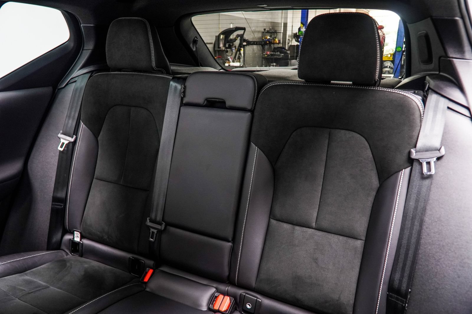 Used 2022 Volvo XC40 P8 Recharge Ultimate AWD/4WD image 38