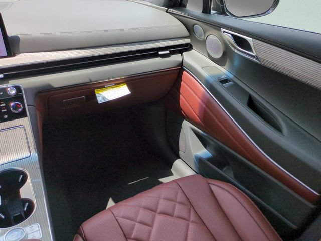 Certified 2025 Genesis GV80 3.5T Prestige AWD/4WD image 14