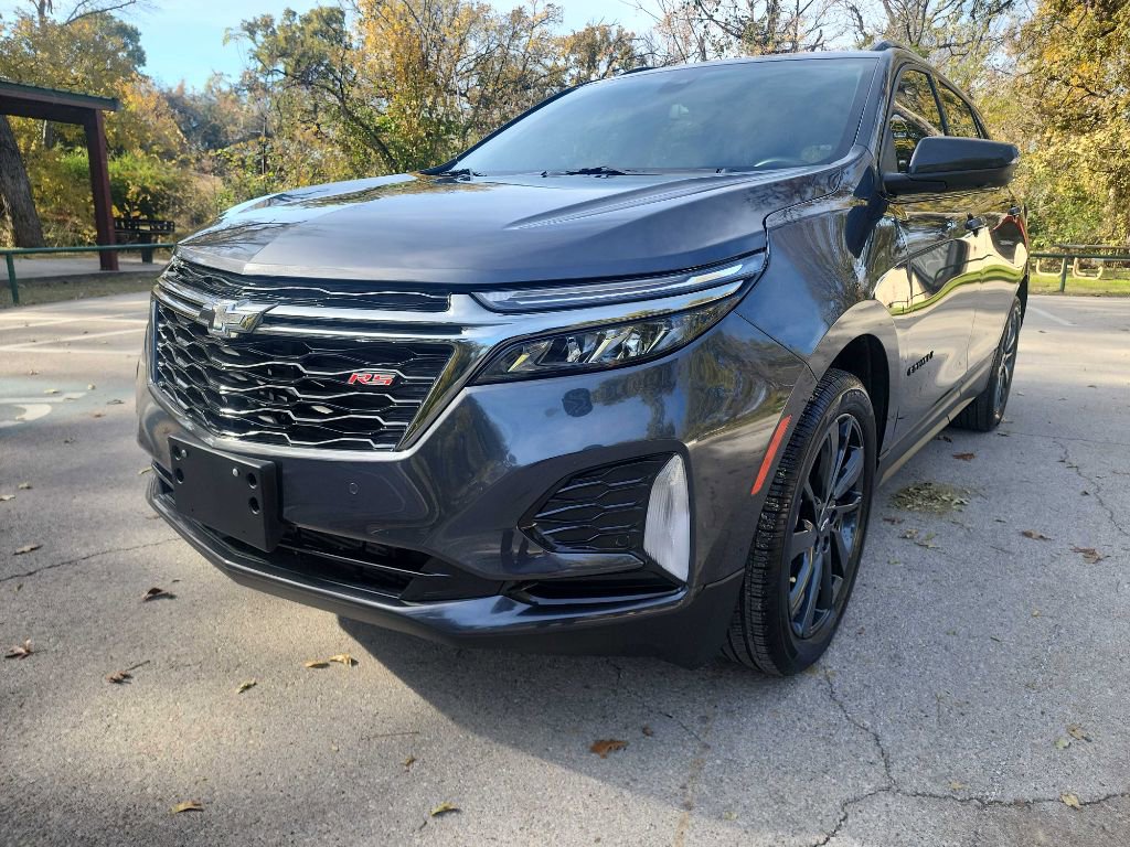 Used 2023 Chevrolet Equinox RS image 4