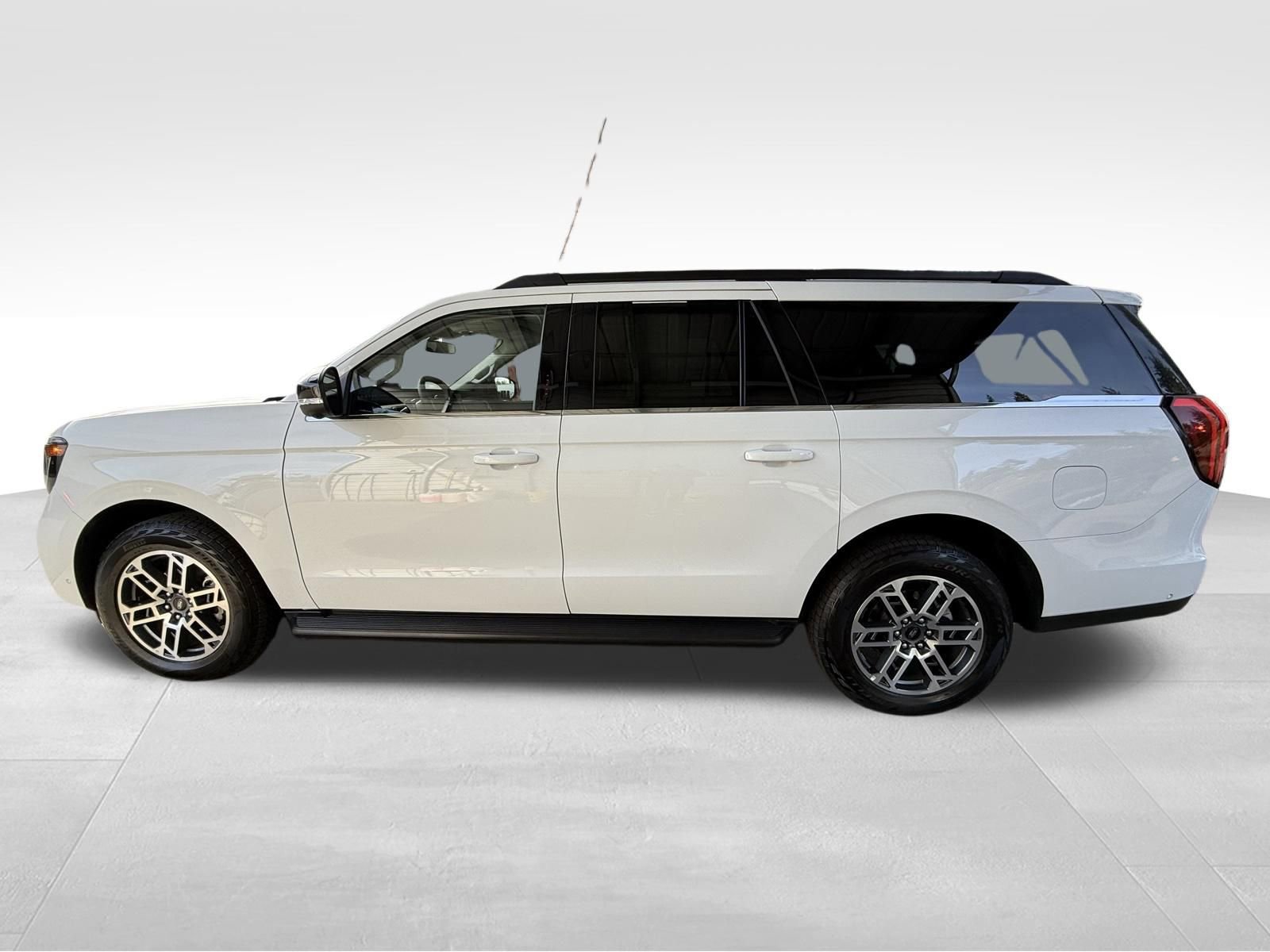 Used 2025 Ford Expedition Max Active image 9