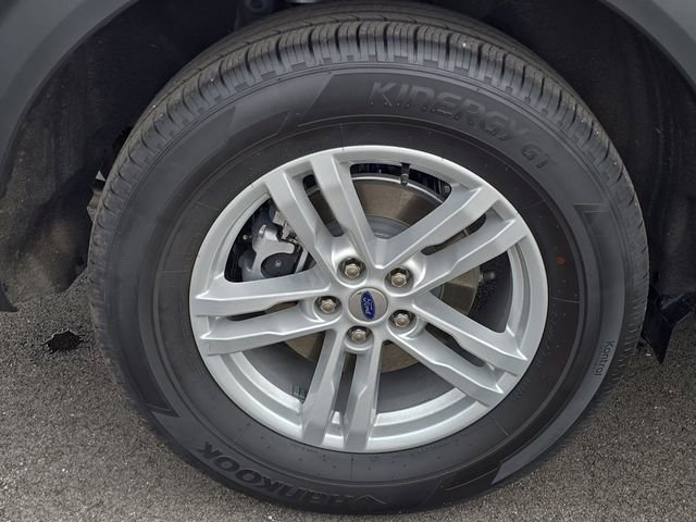 Certified 2024 Ford Explorer XLT w/ Equipment Group 202A image 5