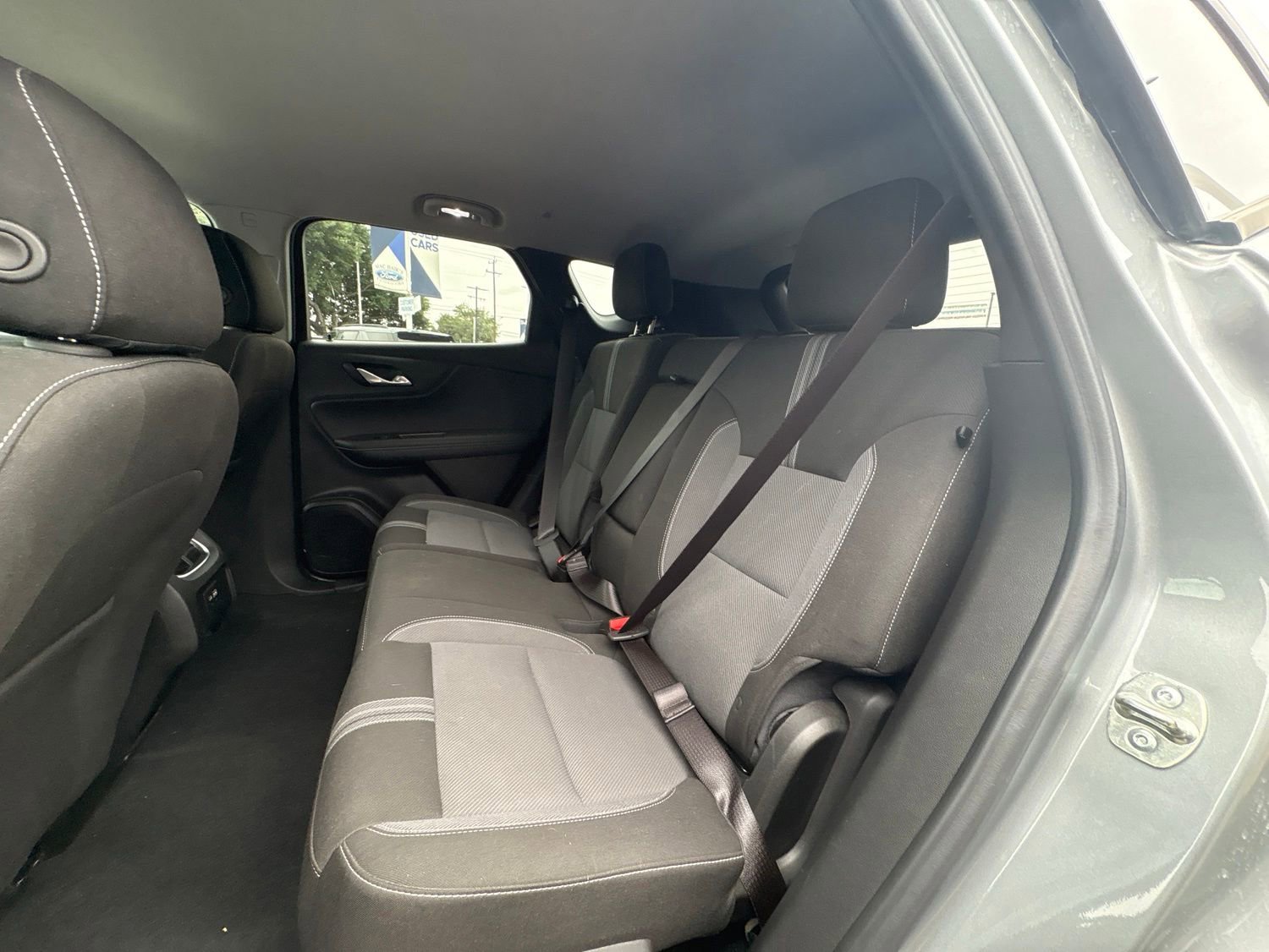 Used 2025 Chevrolet Blazer LT FWD image 8