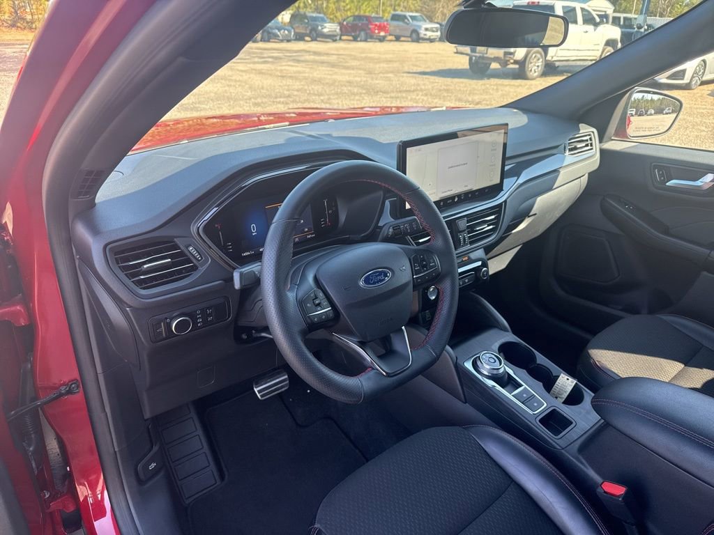 Used 2024 Ford Escape ST-Line w/ Tech Pack #1 image 5