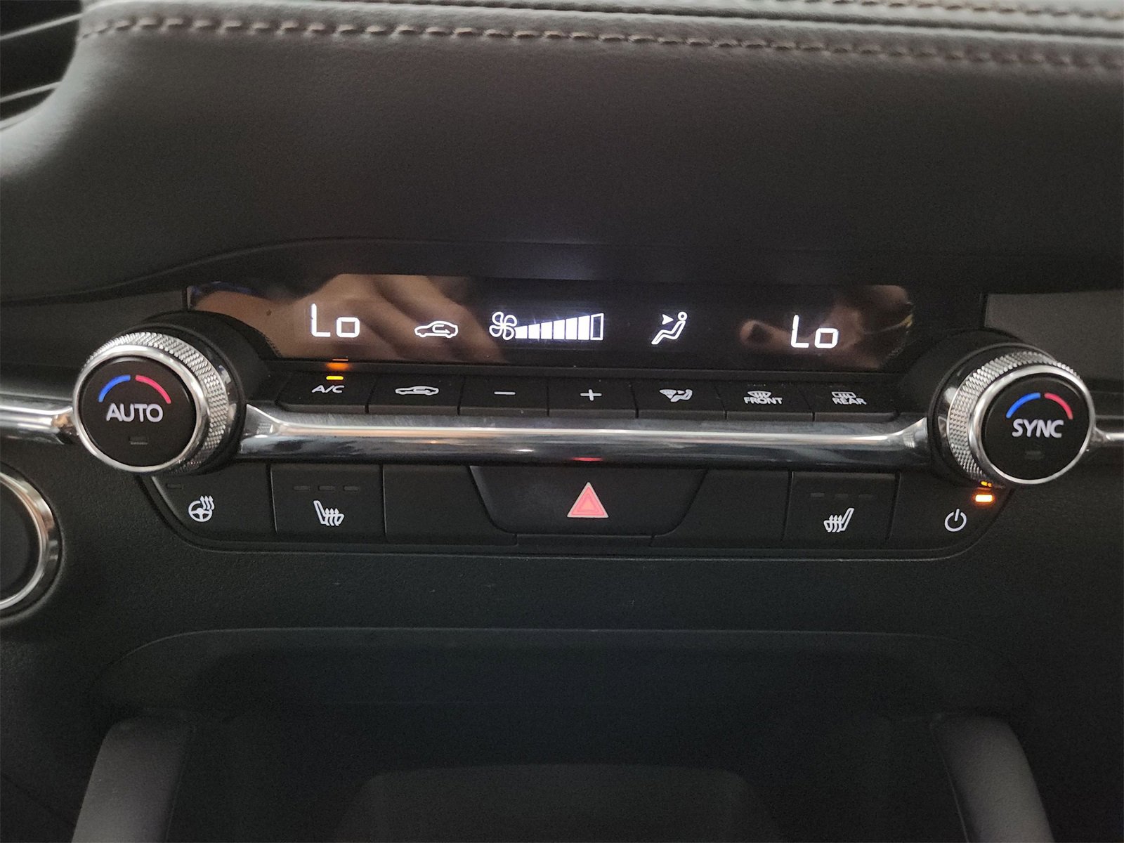 Certified 2024 MAZDA MAZDA3 2.5 Turbo Sedan w/Premium Plus image 31