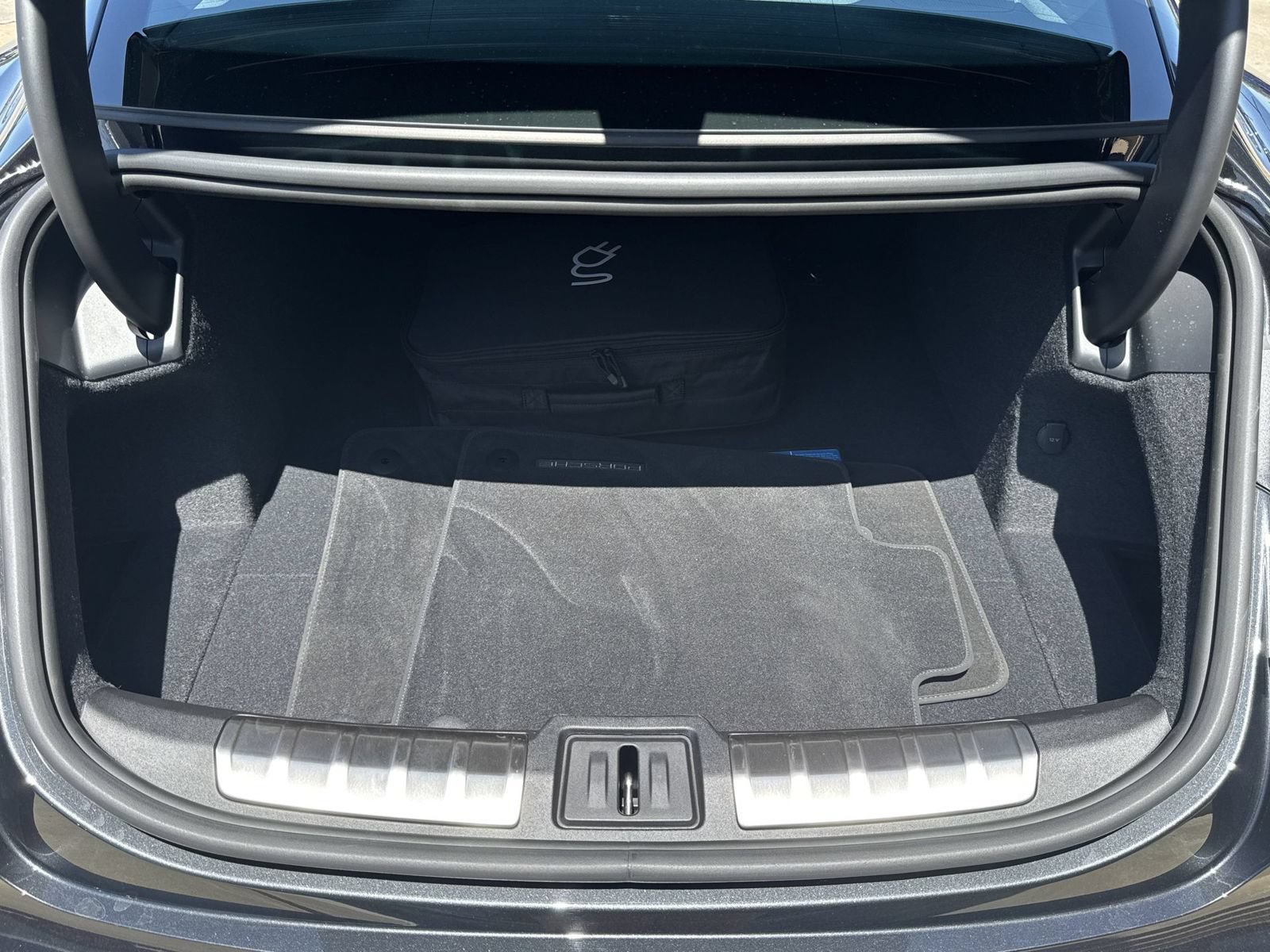 New 2025 Porsche Taycan 4S AWD/4WD image 26