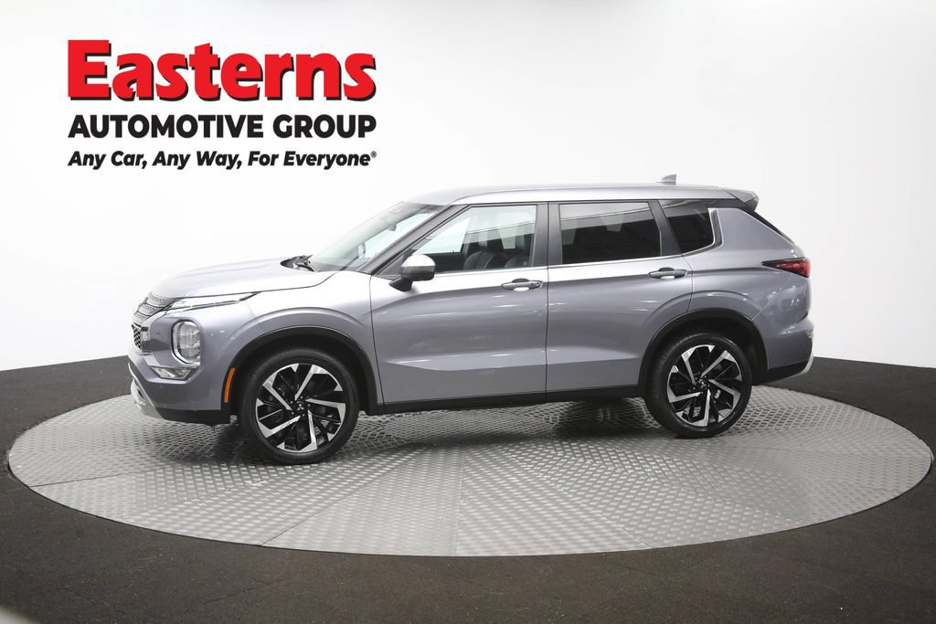 Used 2024 Mitsubishi Outlander SE FWD image 57