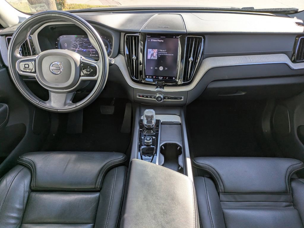 Certified 2022 Volvo XC60 B5 Inscription w/ Advanced Package image 15