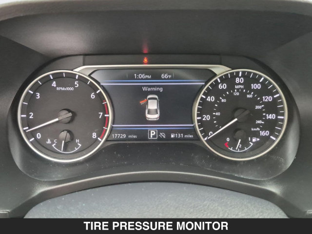 Used 2024 Nissan Sentra SV FWD image 20